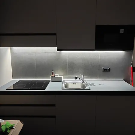 La Morra Apartments *