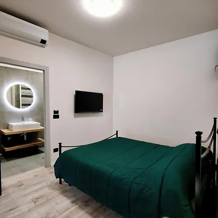 아파트 La Morra Apartments 라모라