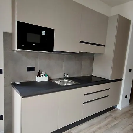 La Morra Apartments