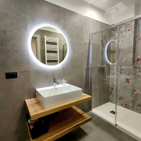 La Morra Apartments 아파트 *