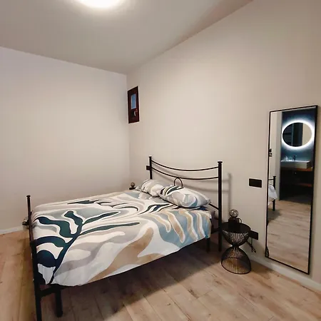 아파트 La Morra Apartments